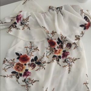 Summer Sale Bundle! 5 pieces , 1 price!